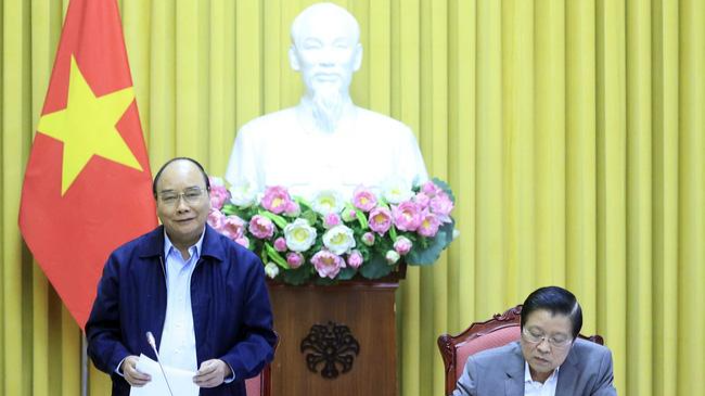 Chủ tịch nước Nguyễn Xuân Phúc chủ trì buổi làm việc.