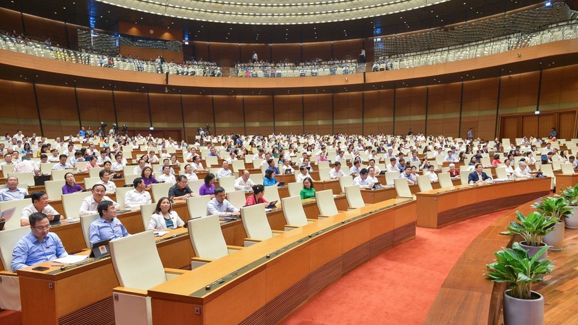 Quang cảnh phiên họp sáng 31/5.