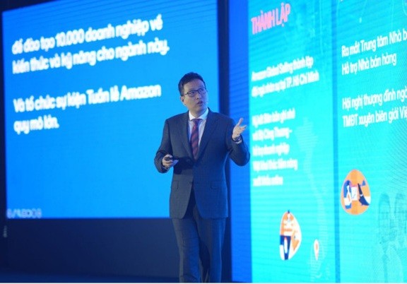 Ông Gajae Seong - Giám đốc điều hành Amazon Global Selling Việt Nam phát biểu tại hội nghị.