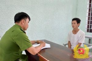 Đối tượng Đỗ Văn Nghiêm tại Cơ quan Công an. (Ảnh: CA Tiền Giang)