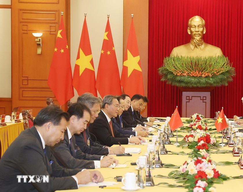 Thủ tướng Lý Cường nhấn mạnh Trung Quốc sẽ tăng cường mở cửa thị trường cho nông sản Việt Nam; ủng hộ Việt Nam mở các văn phòng xúc tiến thương mại tại Trung Quốc - Ảnh: TTXVN