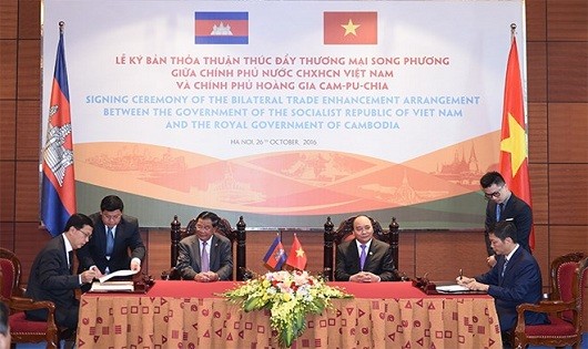 Hình ảnh tại lễ ký Bản thỏa thuận.