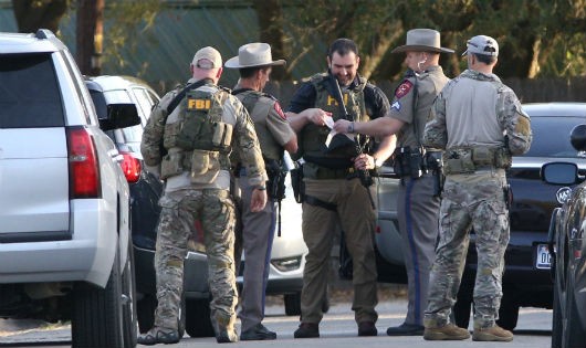 Cảnh sát Mỹ tại hiện trường vụ việc.