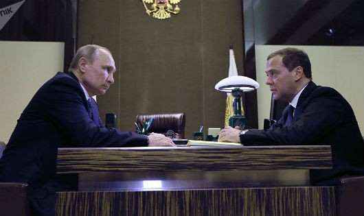 Tổng thống Nga Putin và Thủ tướng Medvedev.