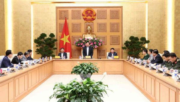 Phó Thủ tướng Chính phủ, Bộ trưởng Ngoại giao Phạm Bình Minh phát biểu tại phiên họp. Ảnh: TTXVN