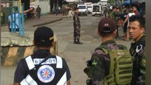 Lực lượng an ninh Philippines tại hiện trường vụ việc.