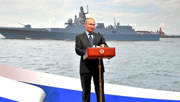 Tổng thống Nga Putin phát biểu tại lễ ra mắt con tàu.