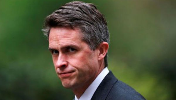 Ông Gavin Williamson.