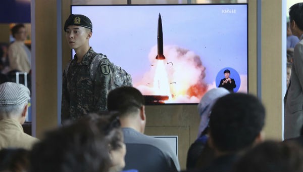 Truyền thông Hàn Quốc đưa tin về vụ thử tên lửa của Triều Tiên.