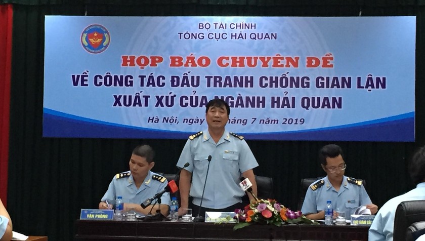 Hình ảnh tại họp báo.