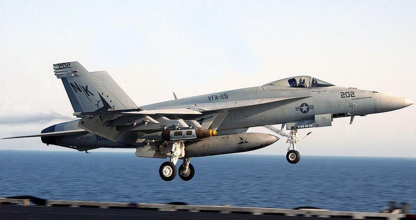 Máy bay Super Hornet F/A-18E của Mỹ.