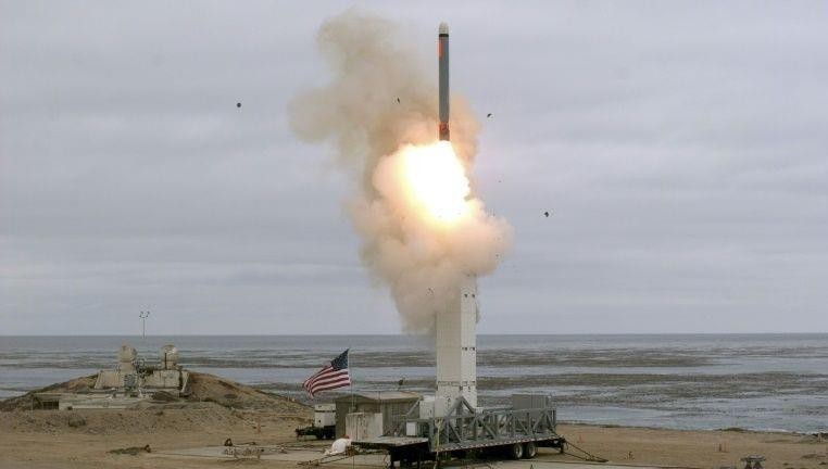 Mỹ thử tên lửa phóng từ mặt đất.