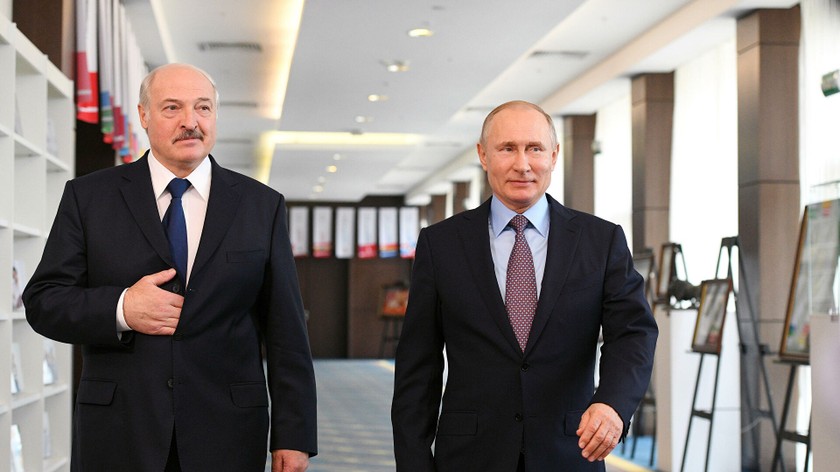 Tổng thống Belarus Alexander Lukashenko và Tổng thống Nga Vladimir Putin.