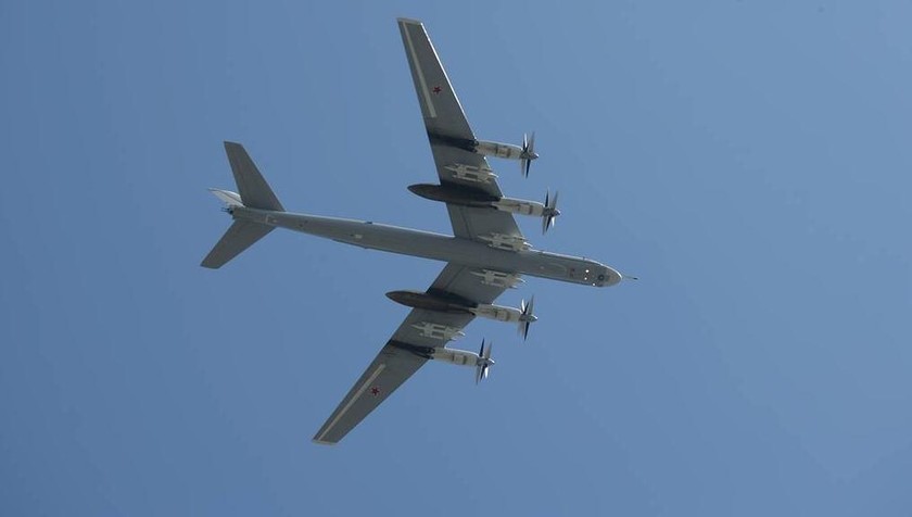 Máy bay ném bom mang tên lửa chiến lược Tupolev Tu-95MS của Nga.