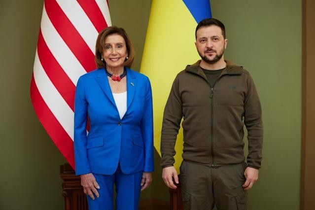 Chủ tịch Hạ viện Mỹ và Tổng thống Ukraine.