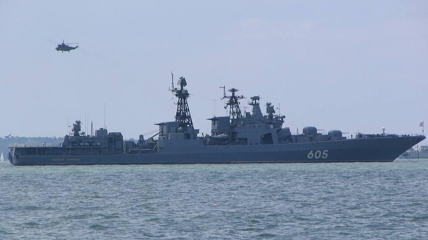 Tàu Đô đốc Levchenko của Nga.