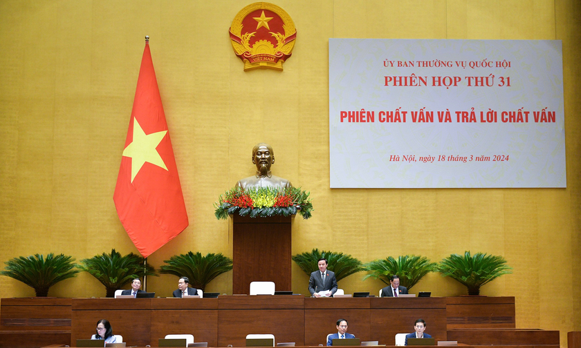 Hình ảnh tại phiên họp.