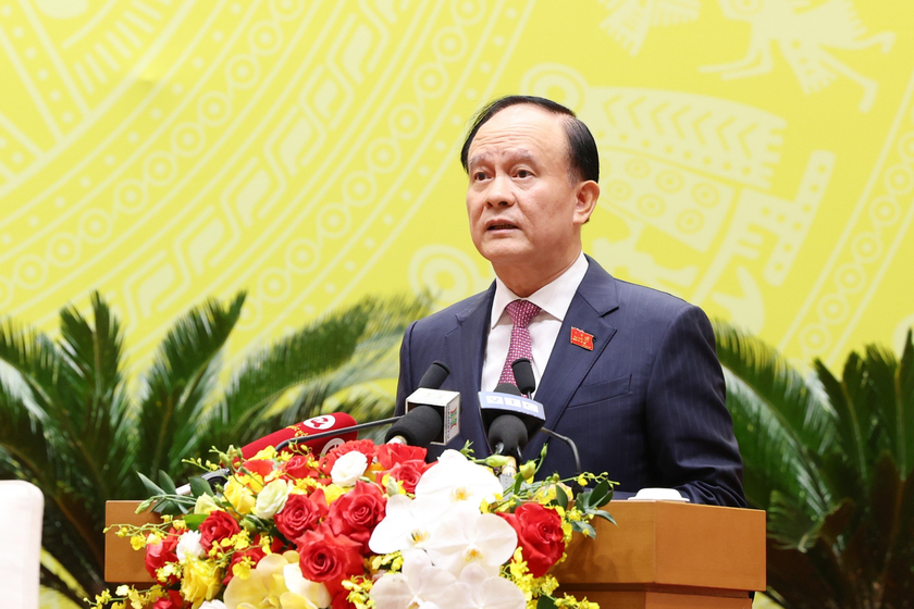 Chủ tịch HĐND TP Hà Nội phát biểu khai mạc Kỳ họp.