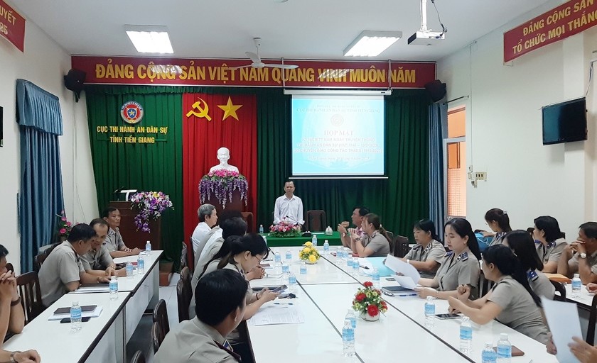 Toàn cảnh buổi họp mặt.