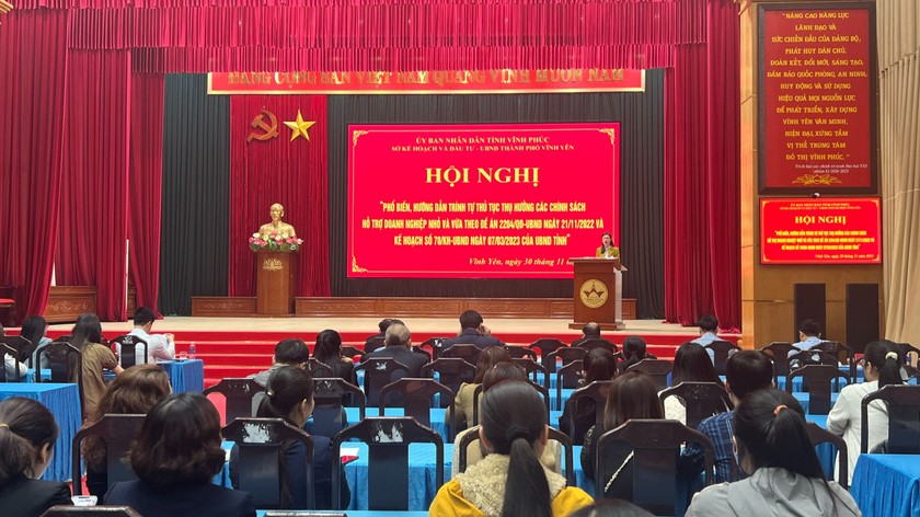 Toàn cảnh hội nghị.