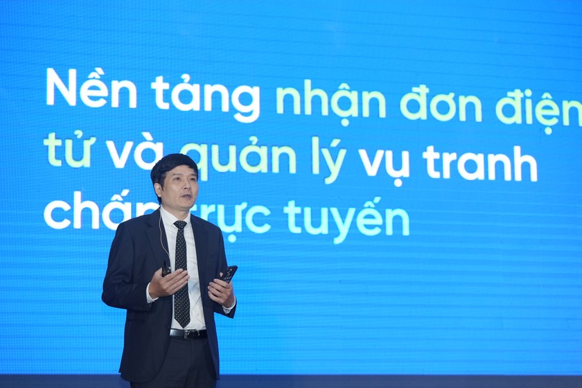 Ông Vũ Ánh Dương chia sẻ về cách thức nộp đơn giải quyết tranh chấp điện tử với nền tảng VIAC eCase.