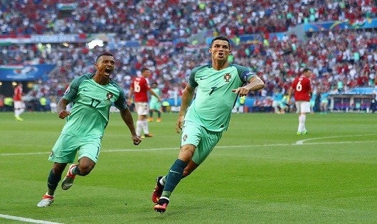 Ronaldo đi vào lịch sử các VCK EURO