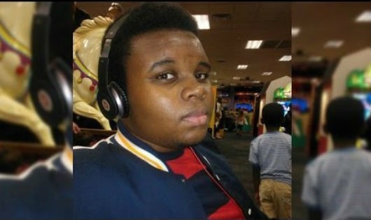  Michael Brown, 18 tuổi, người da đen bị cảnh sát bắn chết hồi năm 2014. 