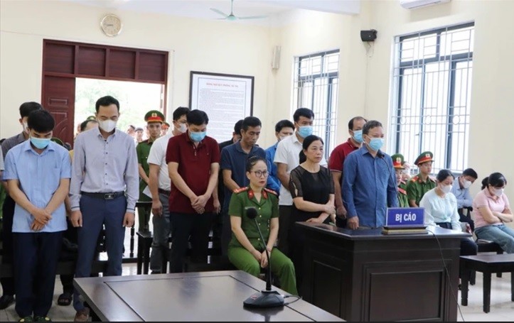 Gần 40 năm tù cho 16 bị cáo trong vụ án đưa và nhận hối lộ tại tỉnh Lai Châu