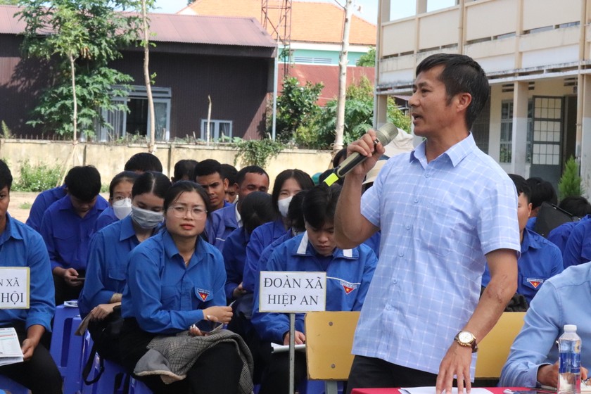 Ông Hoàng Trọng Vinh - Giám đốc Trung tâm DVVL Lâm Đồng nhấn mạnh, nhu cầu tuyển dụng lao động đang rất lớn.