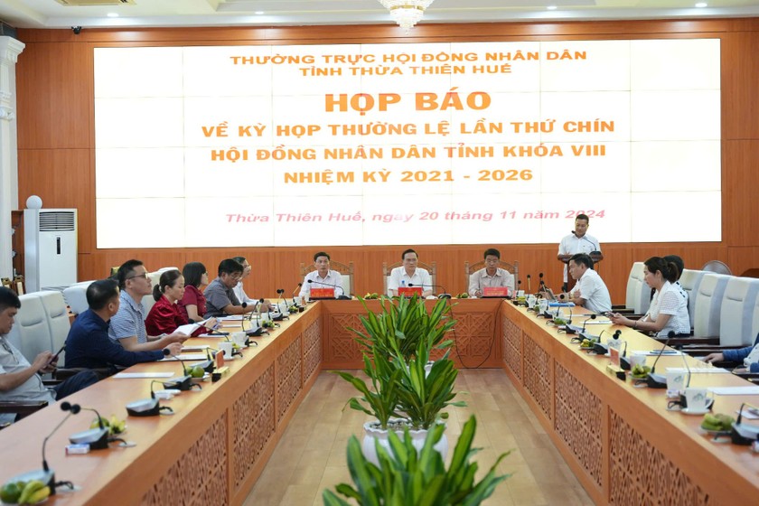 Quang cảnh buổi họp báo