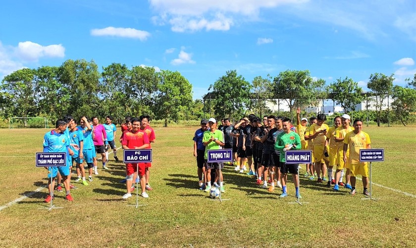 Bạc Liêu: Đội bóng FC Báo chí đoạt giải nhất cúp tứ hùng 2020