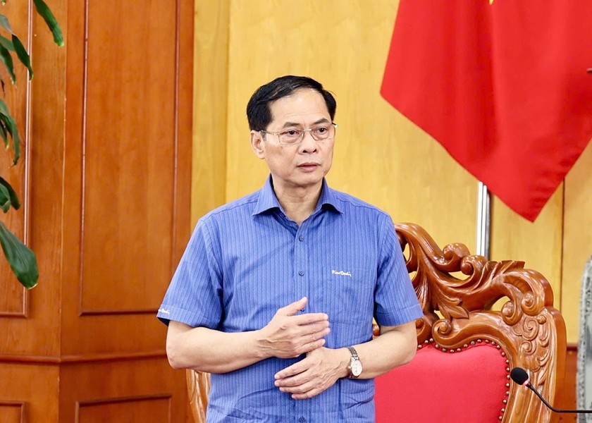 Phó Thủ tướng, Bộ trưởng Bộ Ngoại giao Bùi Thanh Sơn phát biểu trong chuyến thăm Lạng Sơn.