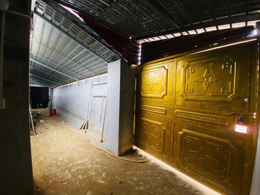 Hệ thống bên ngoài sới bạc.