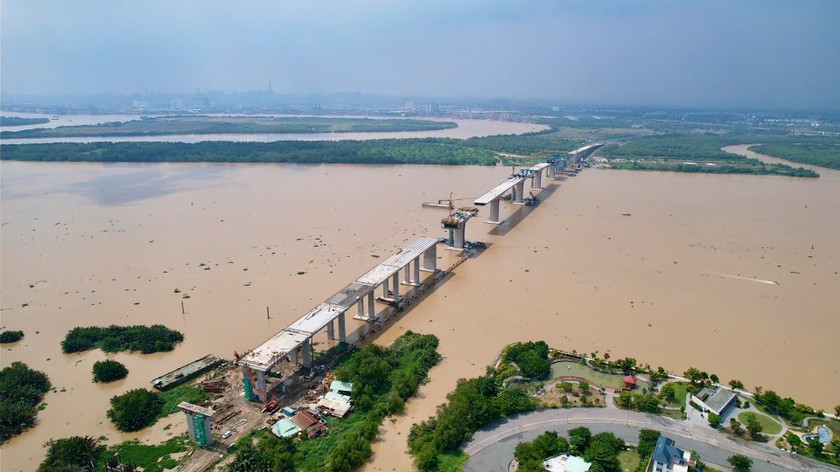 'Vượt nắng thắng mưa' đưa cầu Nhơn Trạch 'về đích' trước thời hạn