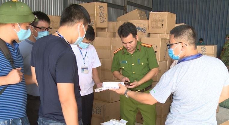 Nghi vấn về lô hàng lớn nhập từ Trung Quốc tại Cửa khẩu Kim Thành