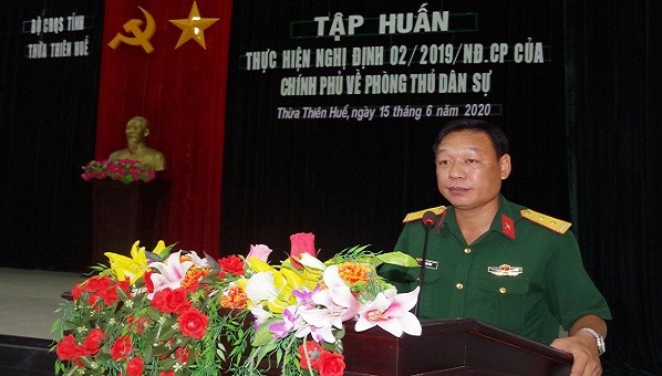 Trung tá Phan Thắng – Phó Chỉ huy trưởng, Tham mưu trưởng Bộ CHQS tỉnh TT - Huế phát biểu chỉ đạo tại buổi tập huấn.