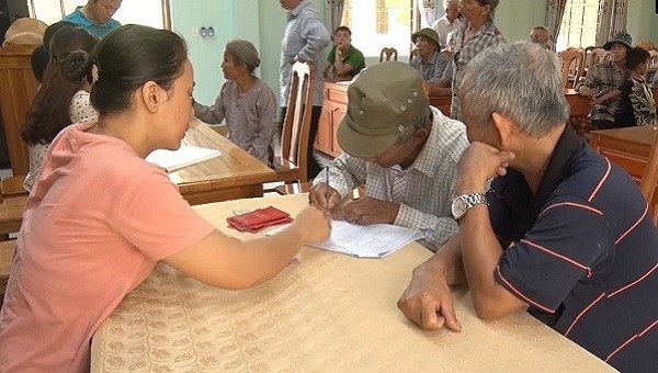 Tiến hành chi trả tiền hỗ trợ cho các trường hợp gặp khó khăn tại TP. Đồng Hới (Quảng Bình)