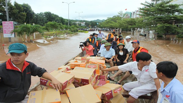  Nhiều hành động thiết thực của người dân trên cả nước hướng về đồng bào miền Trung