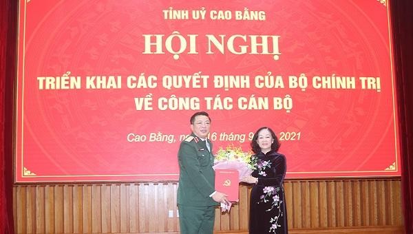 Ông Trần Hồng Minh nhận quyết định điều động làm Bí thư Tỉnh uỷ Cao Bằng.