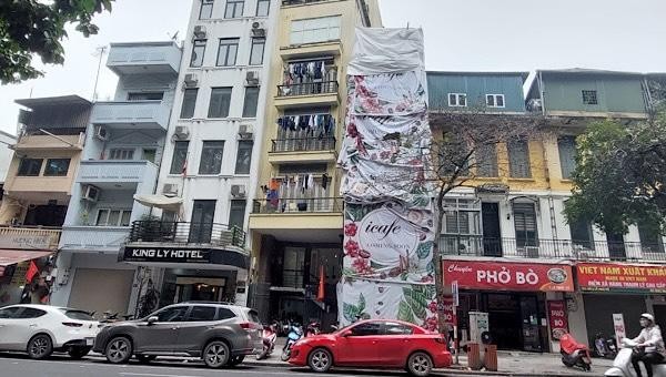 Ngôi nhà số 4 phố Lý Thái Tổ là một trong những ngôi nhà thuộc mảnh “đất vàng” 