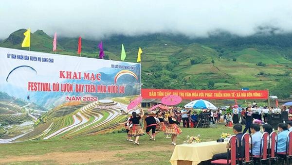 Lễ hội dù lượn “Bay trên mùa nước đổ” năm 2022 sẽ tiếp tục diễn ra từ ngày 14/5 đến hết ngày 28/5 tại khu vực đèo Khau Phạ