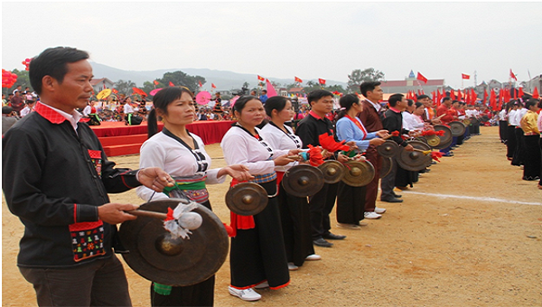 Diễn tấu Cồng chiêng của đồng bào dân tộc MườngThanh Sơn. Nguồn ảnh: Sở Văn hóa Thể thao & Du lịch Phú Thọ