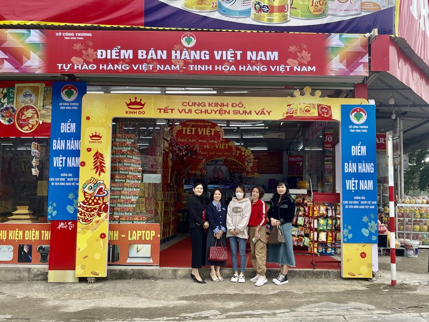 Điểm bán hàng cố định "Tự hào hàng Việt Nam” tại huyện Lập Thạch năm 2023.