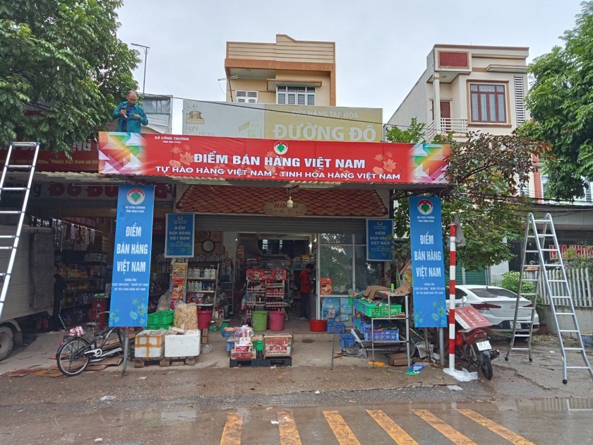 Điểm bán hàng Việt cố định “Tự hào hàng Việt” huyện Bình Xuyên.