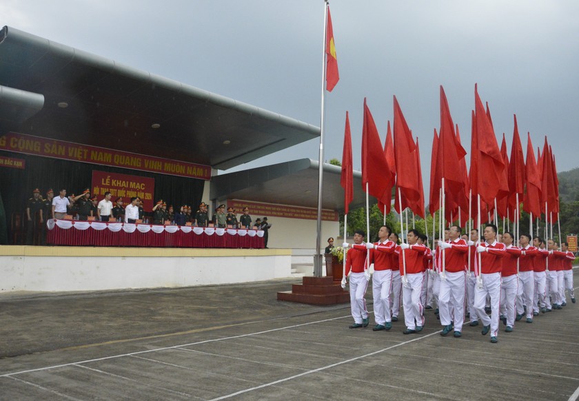 Các đại biểu tham dự Lễ khai mạc (Ảnh: Hoàng Thu)