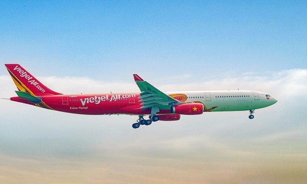 Vietjet khuyến mại hàng trăm ngàn vé giá từ 1.402 đồng dịp Valentine.