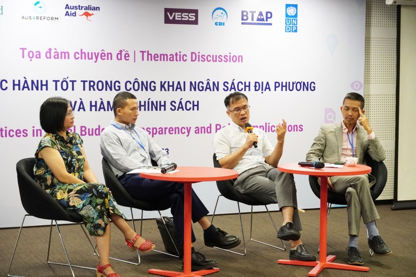 Các chuyên gia chia sẻ tại Tọa đàm “Một số Thực hành tốt trong Công khai Ngân sách địa phương và Hàm ý chính sách” diễn ra ngày 29/8, tại Hà Nội.
