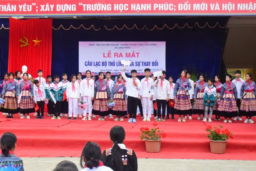CLB “Thủ lĩnh của sự thay đổi” Trường PTDT bán trú THCS Lùng Phình ra mắt. (Nguồn ảnh: Cổng TTĐT tỉnh Lào Cai)