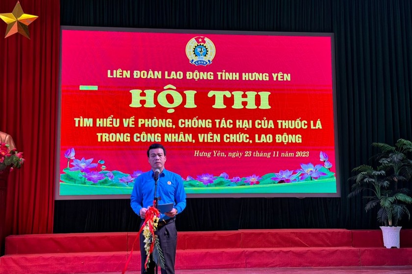 Ông Lê Văn Toản - Chủ tịch Liên đoàn lao động tỉnh Hưng Yên phát biểu tại Hội thi.