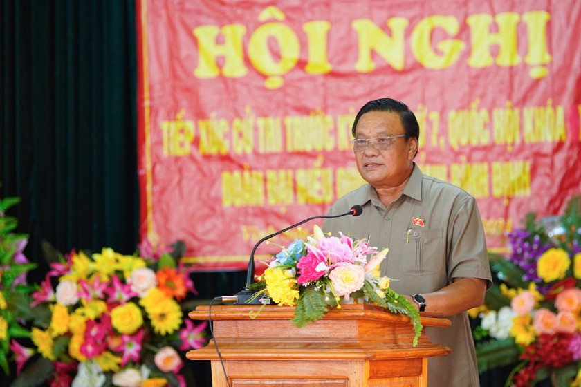 Trưởng Đoàn Đại biểu Quốc hội tỉnh Bình Định Lê Kim Toàn trả lời kiến nghị của cử tri. (Ảnh: quochoi.vn)